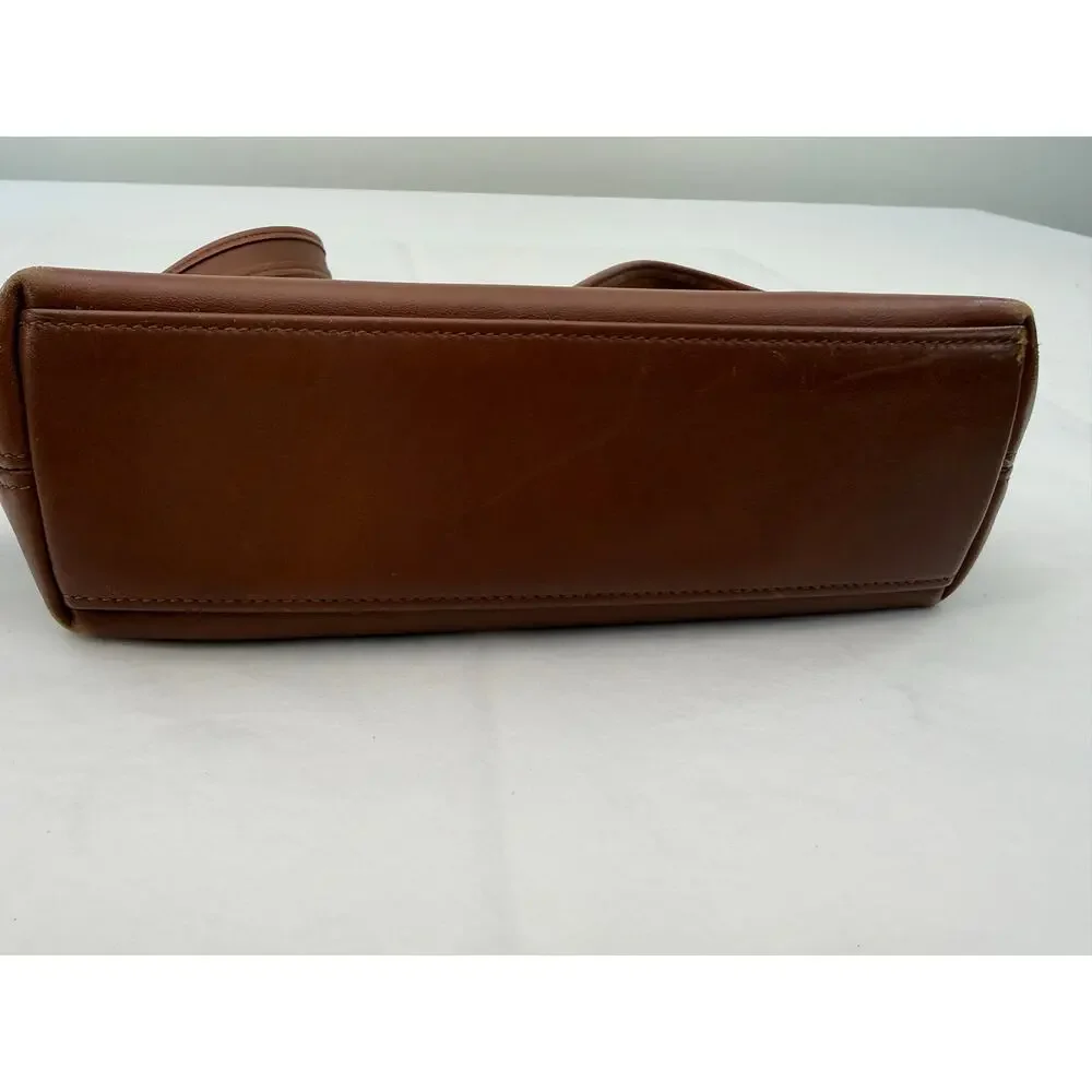 Coach Soho Brown Leather Shoulder Bag Vintage Y2K Full Grain Leather Buckle